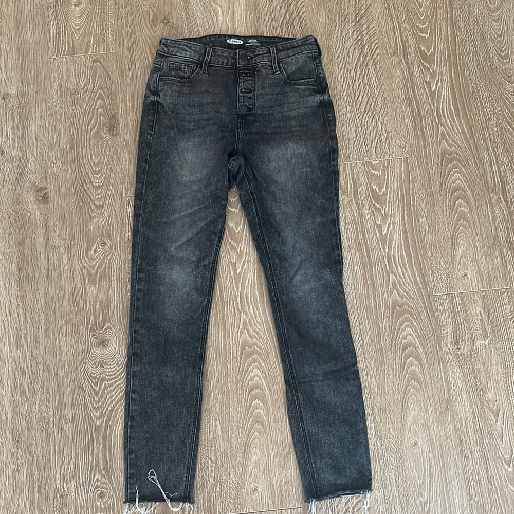 Gray skinny jeans